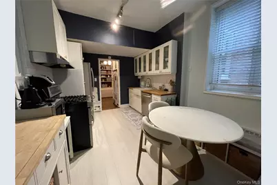 112-20 72nd Drive #C02, Forest Hills, NY 11375 - Photo 4