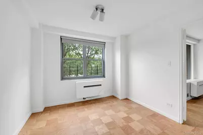 61-20 Grand Central Parkway #C303, Forest Hills, NY 11375 - Photo 12