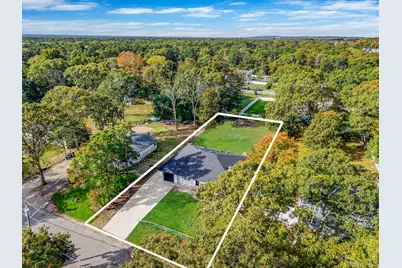 6 Dourland Road, Medford, NY 11763 - Photo 8