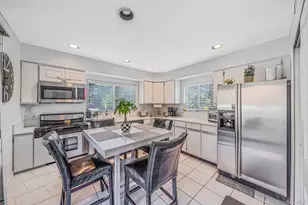 133 Southgate Dr, Massapequa Park, NY 11762 - Photo 16