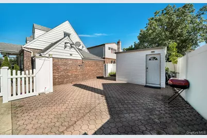 64 Dewitt Street, Valley Stream, NY 11580 - Photo 30