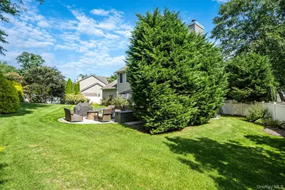 9 Franciscan Lane, Smithtown, NY 11787 - Photo 36