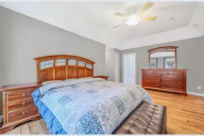9 Franciscan Lane, Smithtown, NY 11787 - Photo 22
