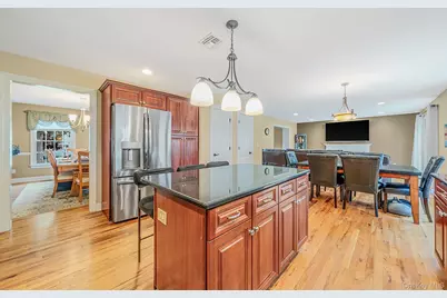 9 Franciscan Lane, Smithtown, NY 11787 - Photo 12