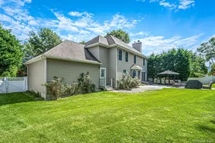 9 Franciscan Ln, Smithtown, NY 11787 - Photo 34