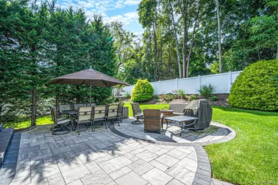 9 Franciscan Lane, Smithtown, NY 11787 - Photo 38