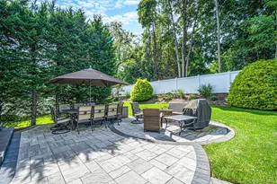 9 Franciscan Ln, Smithtown, NY 11787 - Photo 38