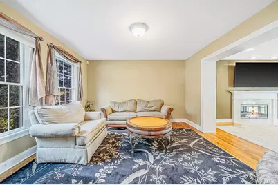 9 Franciscan Lane, Smithtown, NY 11787 - Photo 6