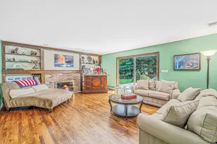 4 Kroft Ct, Huntington, NY 11743 - Photo 8