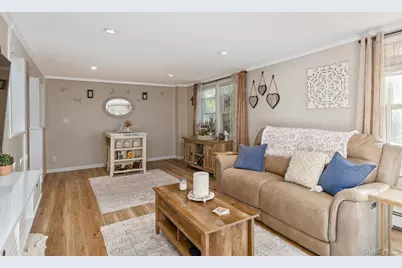 455 Montauk Highway, Eastport, NY 11941 - Photo 4