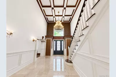 38 The Helm, East Islip, NY 11730 - Photo 20