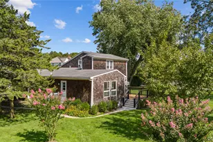 70 Middle Pond Rd, Southampton, NY 11968 - Photo 2