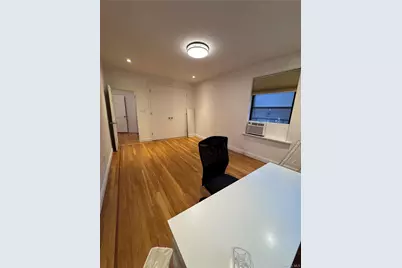 4220 Kissena Blvd  Apt D2, Flushing, NY 11355 - Photo 4
