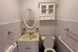 4220 Kissena Blvd Apt D2, Flushing, NY 11355 - Photo 8