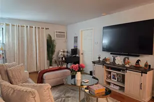 320 Country Club Ln, Pomona, NY 10970 - Photo 16