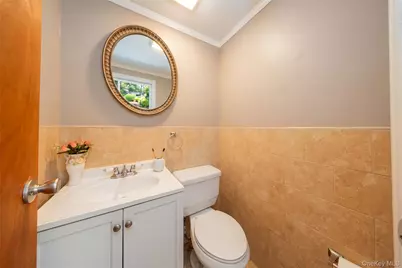 234 Nevada Street, Hicksville, NY 11801 - Photo 24