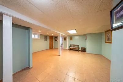 234 Nevada Street, Hicksville, NY 11801 - Photo 30