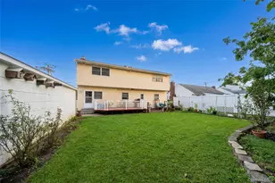 234 Nevada St, Hicksville, NY 11801 - Photo 36