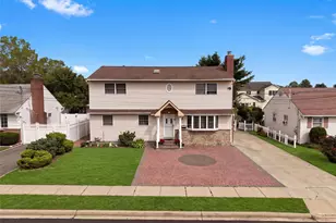 234 Nevada St, Hicksville, NY 11801 - Photo 2