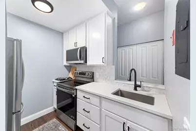 28 S Clover St #4, Poughkeepsie, NY 12601 - Photo 4