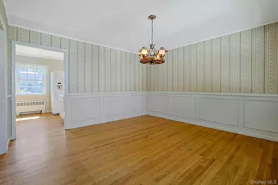 21 Elm Street E, Valhalla, NY 10595 - Photo 16