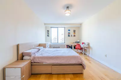 64-05 Yellowstone Boulevard #519, Forest Hills, NY 11375 - Photo 12