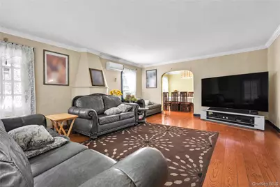 84-42 Charlecote Ridge, Jamaica, NY 11432 - Photo 10