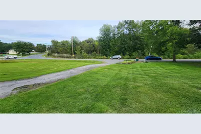 613-615 Salt Point Turnpike, Hyde Park, NY 12601 - Photo 4