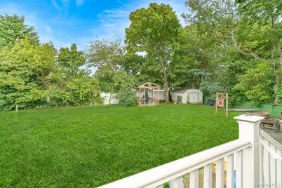 64 Frank Street, Lindenhurst, NY 11757 - Photo 22