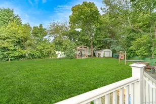 64 Frank St, Lindenhurst, NY 11757 - Photo 22