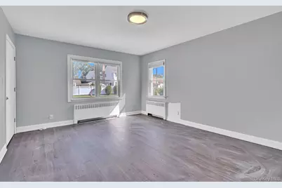 6 Manchester Street, Westbury, NY 11590 - Photo 16