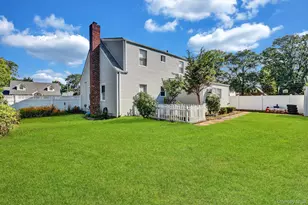 6 Manchester St, Westbury, NY 11590 - Photo 8