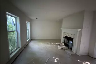 33 Wayne Way, White Plains, NY 10607 - Photo 2