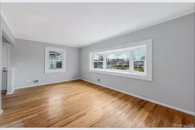196 Westbury Boulevard, Hempstead, NY 11550 - Photo 4