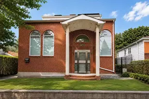 64-11 232nd St, Oakland Gardens, NY 11364 - Photo 2