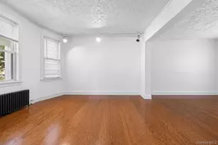 21 Mt Joy Pl, New Rochelle, NY 10801 - Photo 2