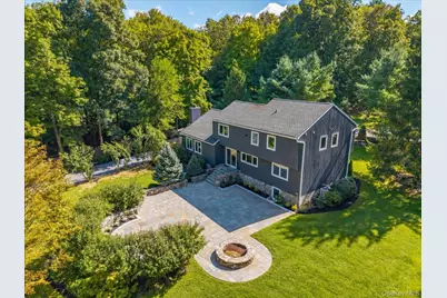 10 Tall Pines Lane, Bedford, NY 10549 - Photo 2