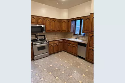 70-14 69 Street, Glendale, NY 11385 - Photo 12