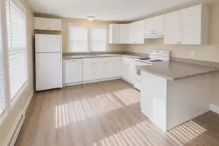 21 Village Cir E, Manorville, NY 11949 - Photo 4