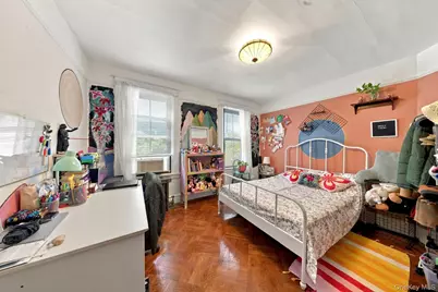 8401 104th Street, Richmond Hill, NY 11418 - Photo 10