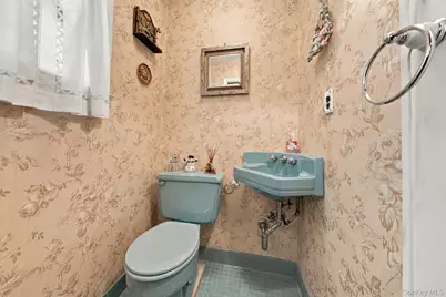 8401 104th Street, Richmond Hill, NY 11418 - Photo 16