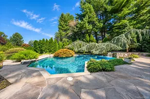 19 Cobblestone Ct, Centerport, NY 11721 - Photo 42