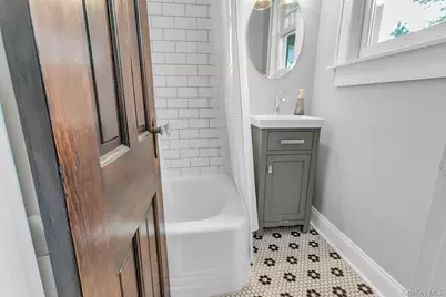 42 Nassau Avenue, Glen Cove, NY 11542 - Photo 20