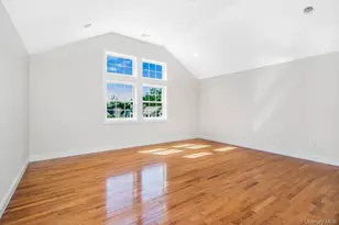 18 Via Trenta Ct, Yonkers, NY 10710 - Photo 10