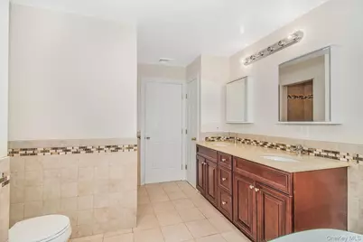 18 Via Trenta Court, Yonkers, NY 10710 - Photo 16