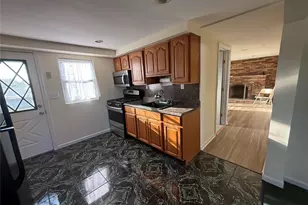 84 Surf Rd, Lindenhurst, NY 11757 - Photo 8
