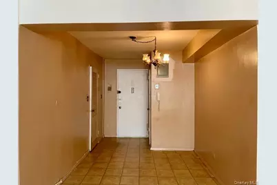 92-30 56 Avenue #6B, Elmhurst, NY 11373 - Photo 4