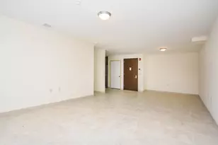 200 Carney St, Glen Cove, NY 11542 - Photo 12