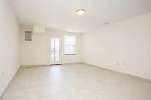 200 Carney St, Glen Cove, NY 11542 - Photo 10