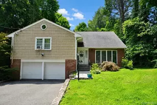 12 Charlotte Pl, Hartsdale, NY 10530 - Photo 2